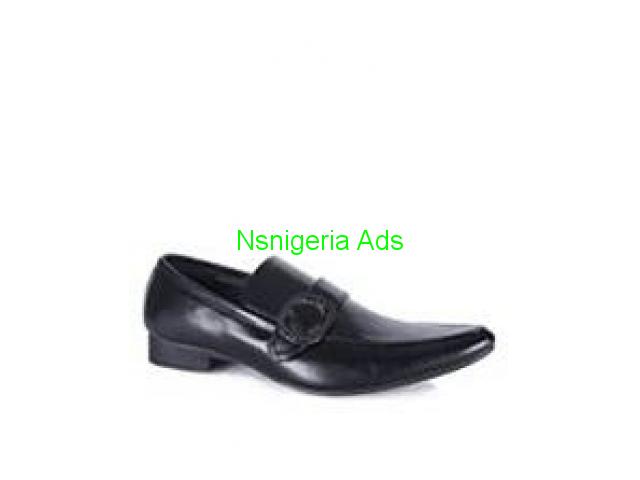 Concise formal shoe with buckle on side-black